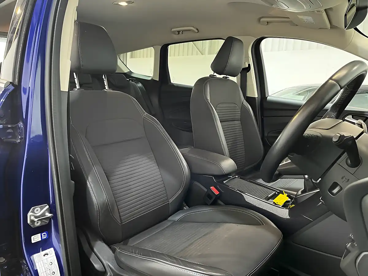 Used 2017 Ford Kuga Titanium Blue - Interior and Exterior details 15