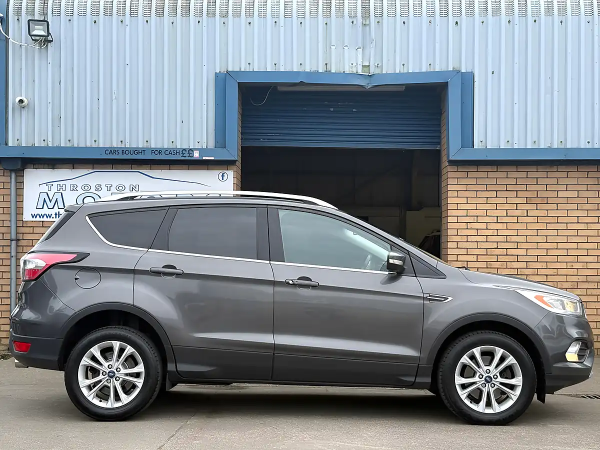 Used 2017 Ford Kuga Titanium Grey - Interior and Exterior details 6