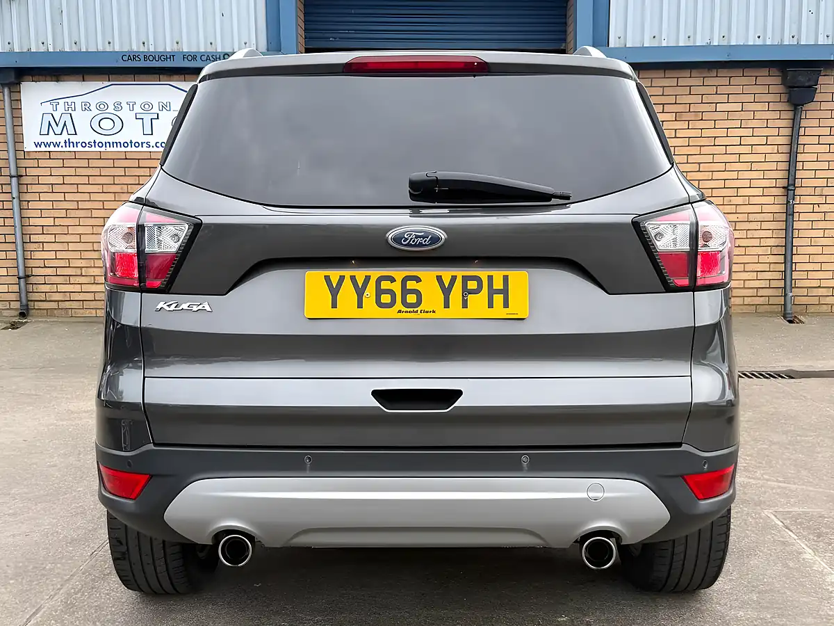 Used 2017 Ford Kuga Titanium Grey - Interior and Exterior details 8