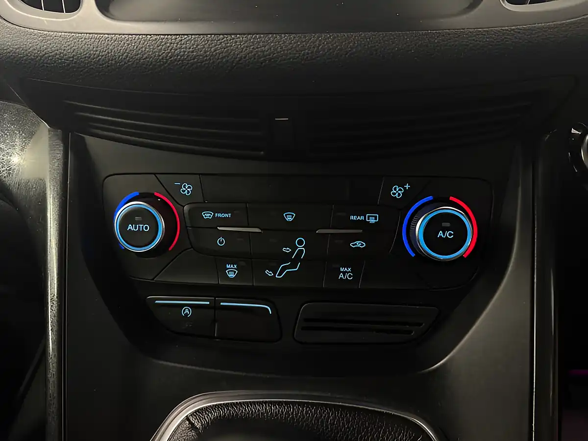 Used 2017 Ford Kuga Titanium Grey - Interior and Exterior details 17
