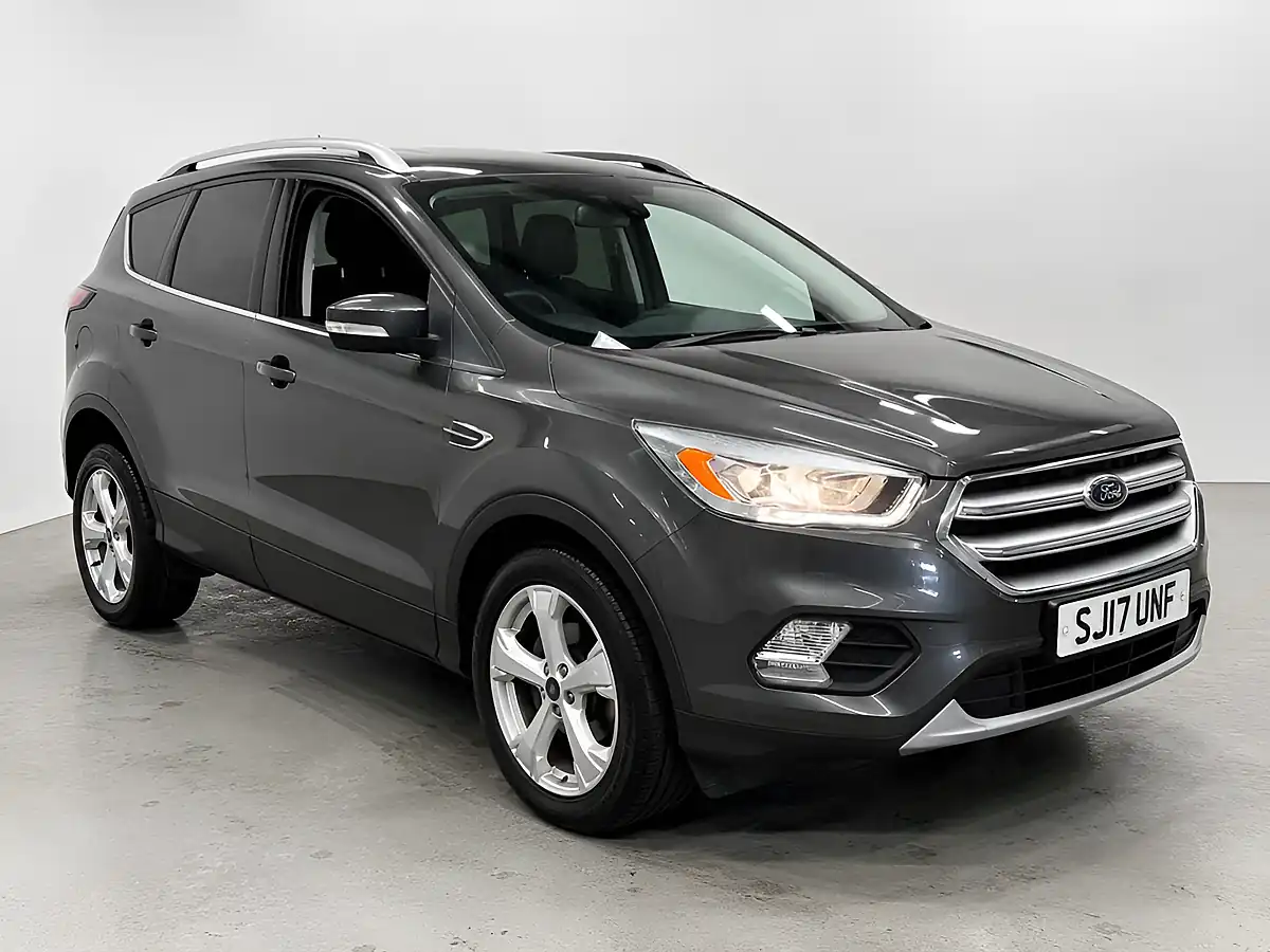 Used 2017 Ford Kuga Titanium Grey - Front View