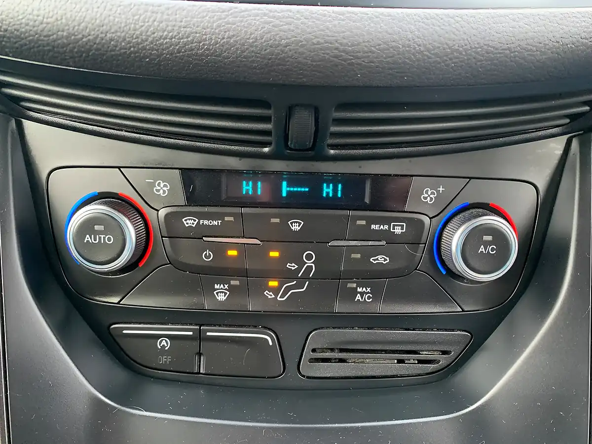 Used 2017 Ford Kuga Titanium Grey - Interior and Exterior details 13