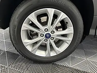 Used 2017 Ford Kuga Titanium Grey - Interior and Exterior details 10