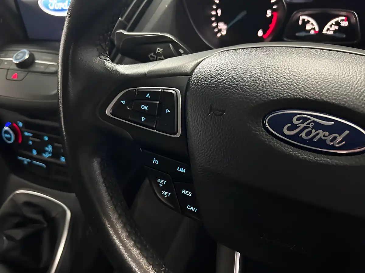 Used 2017 Ford Kuga Titanium Grey - Interior and Exterior details 11