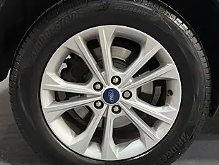 Used 2017 Ford Kuga Titanium Grey - Interior and Exterior details 20