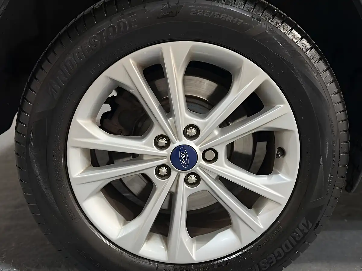 Used 2017 Ford Kuga Titanium Grey - Interior and Exterior details 20