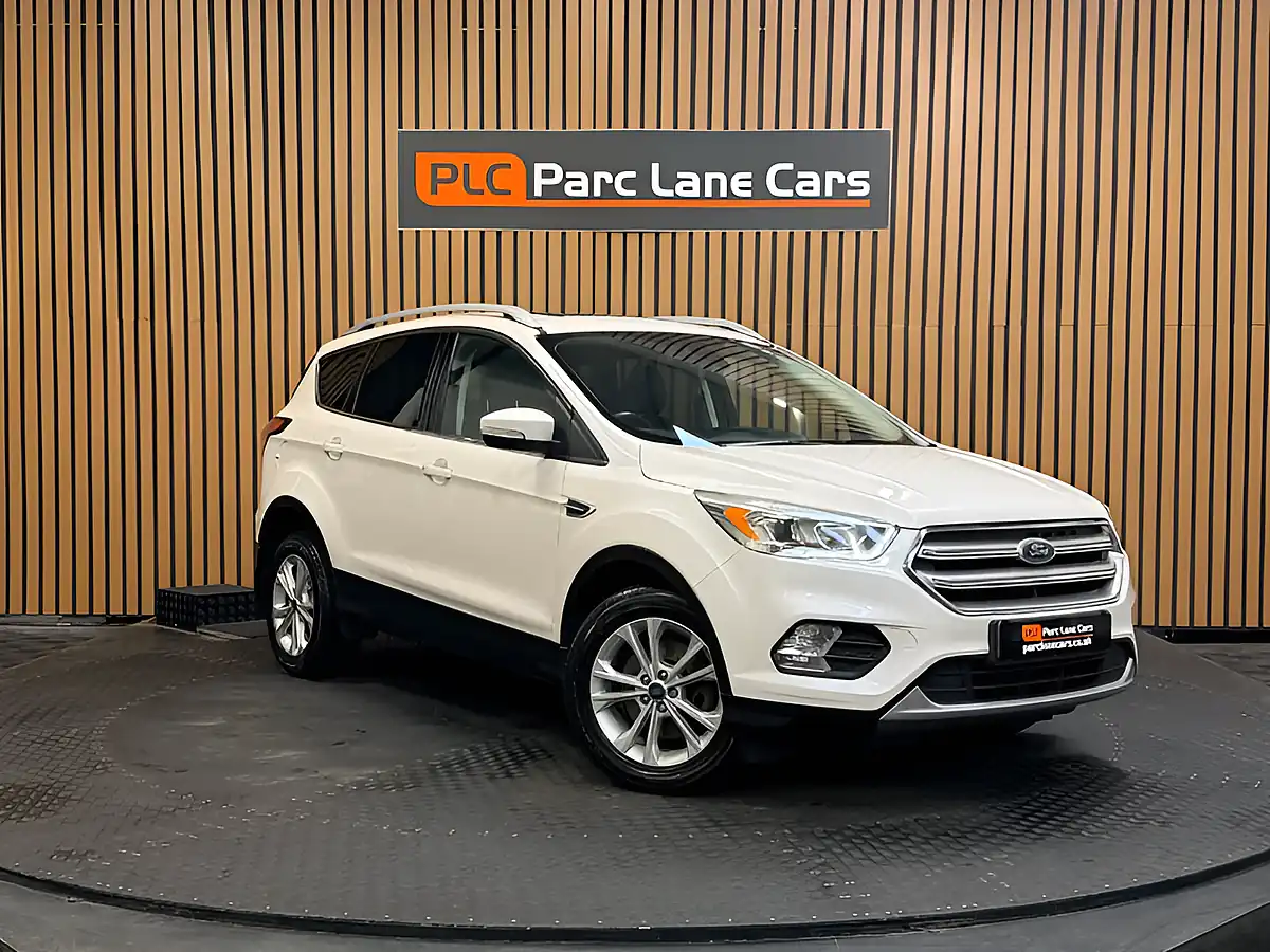 Used 2017 Ford Kuga Titanium Pearl White - Front View