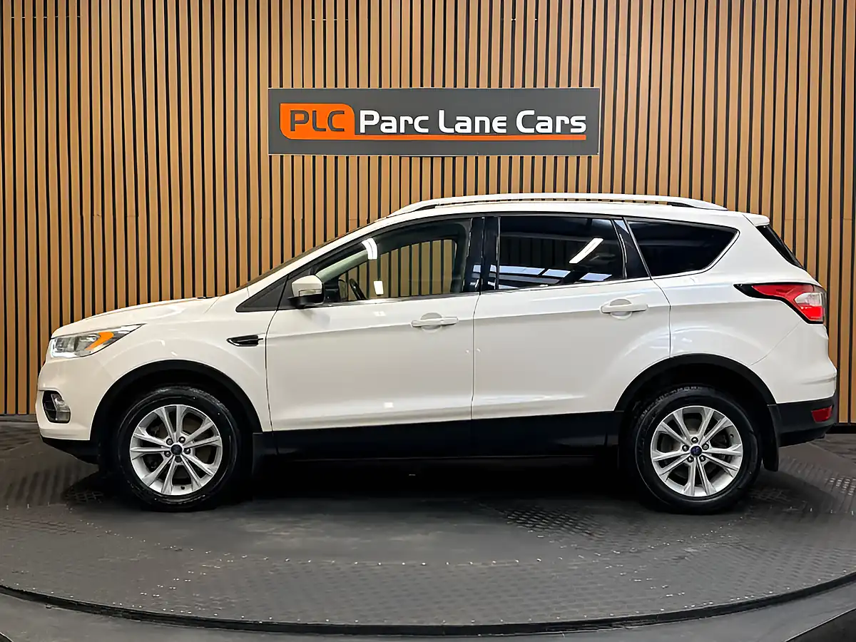 Used 2017 Ford Kuga Titanium Pearl White - Interior and Exterior details 5