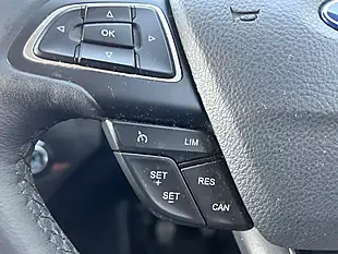 Used 2017 Ford Kuga Titanium Red - Interior and Exterior details 14
