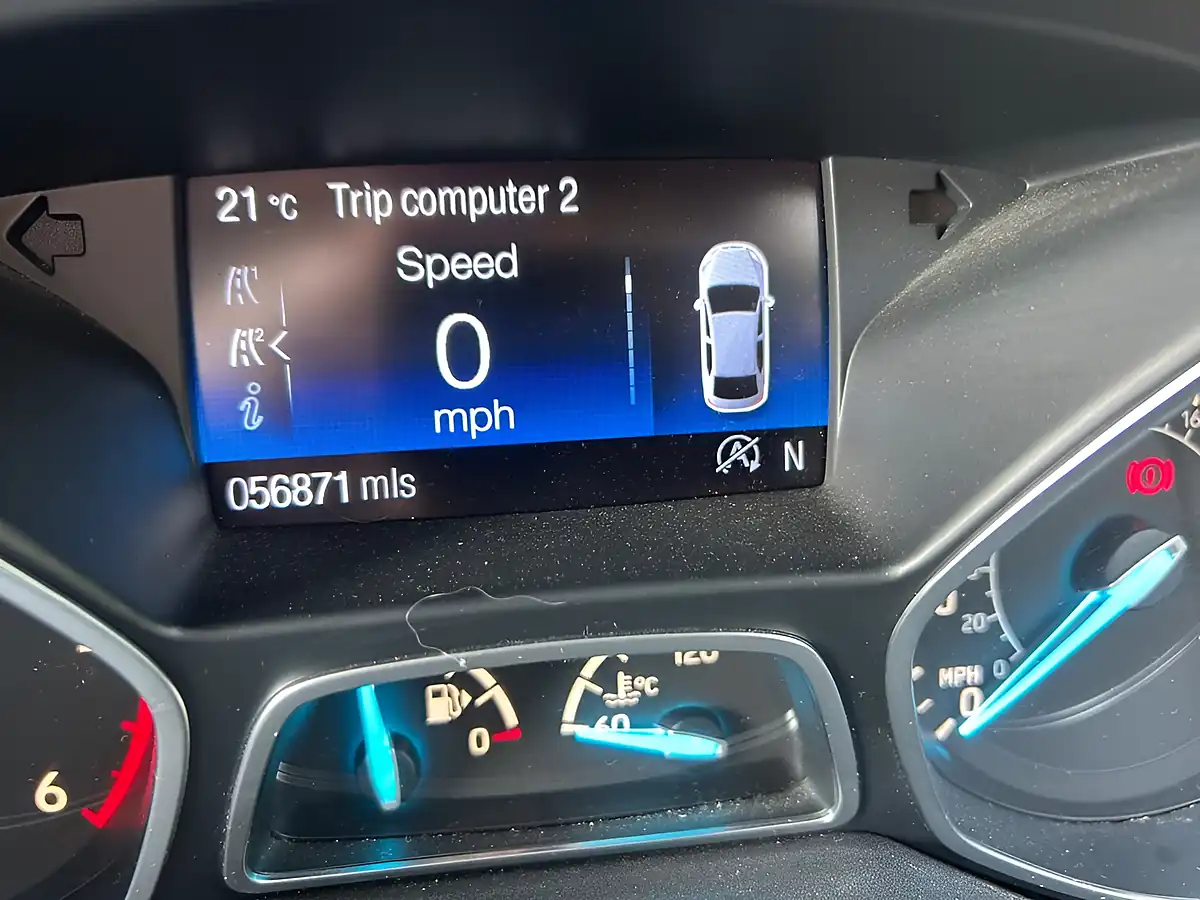 Used 2017 Ford Kuga Titanium Red - Interior and Exterior details 15