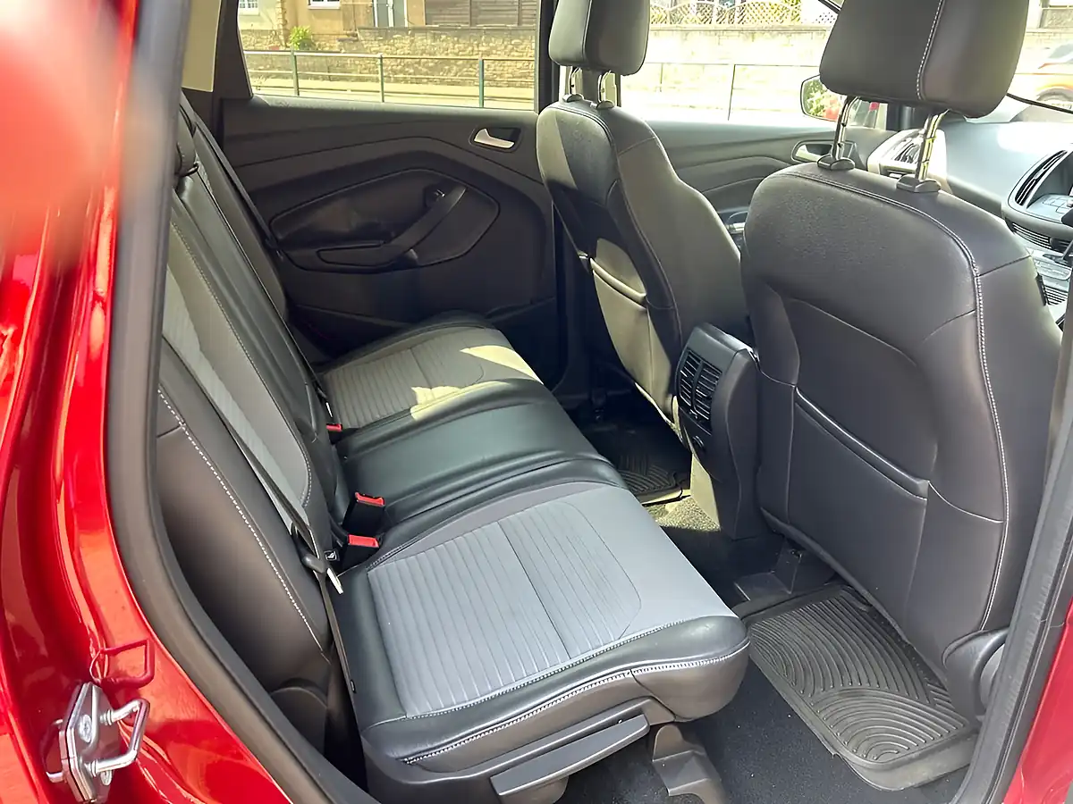 Used 2017 Ford Kuga Titanium Red - Interior and Exterior details 4