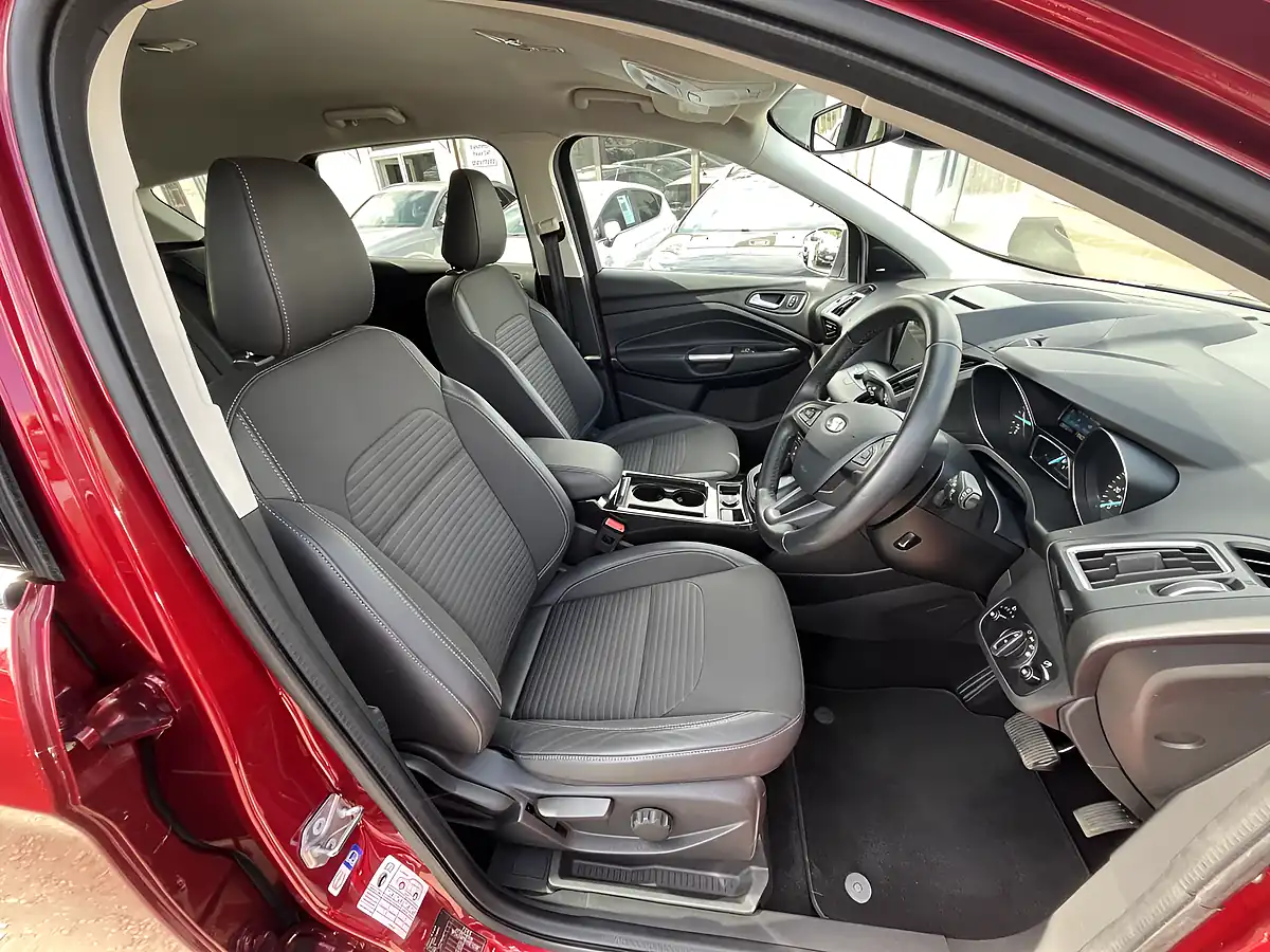 Used 2017 Ford Kuga Titanium Ruby Red - Interior and Exterior details 3
