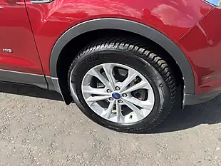 Used 2017 Ford Kuga Titanium Ruby Red - Interior and Exterior details 5