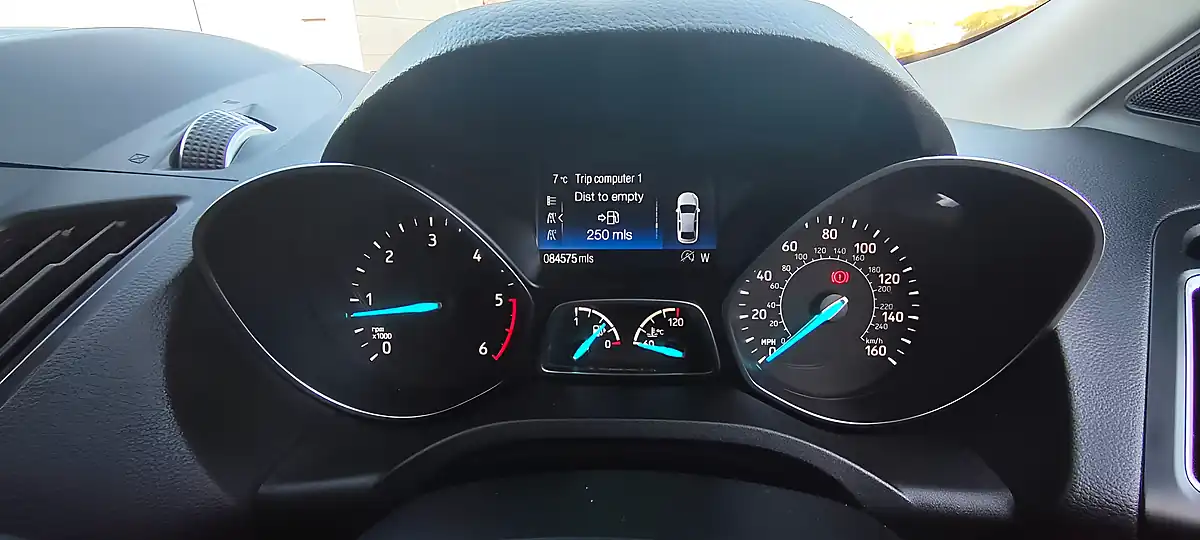Used 2017 Ford Kuga Titanium Silver - Interior and Exterior details 15