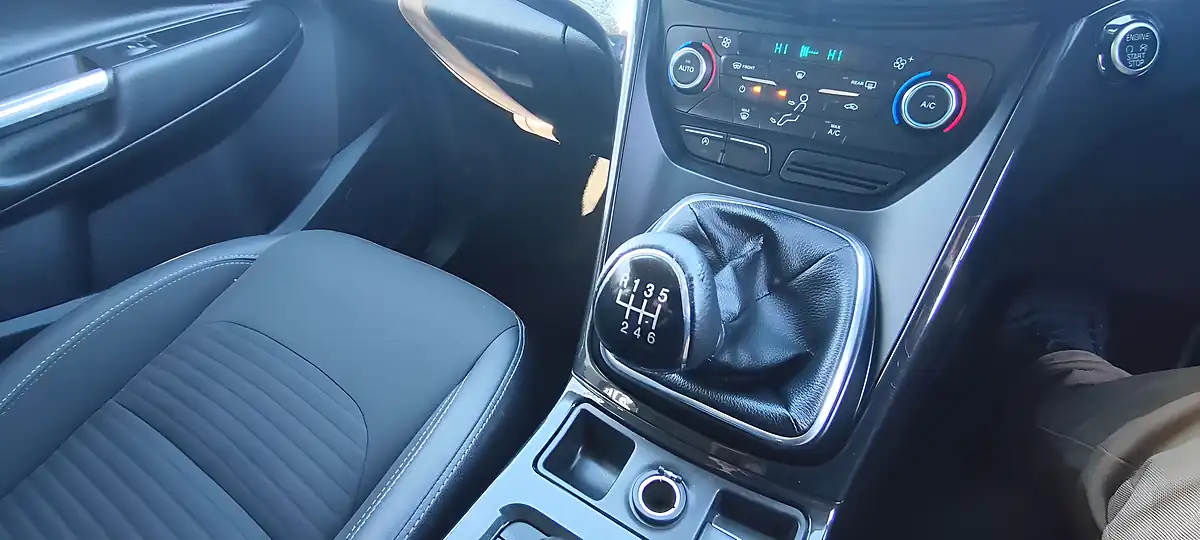 Used 2017 Ford Kuga Titanium Silver - Interior and Exterior details 18