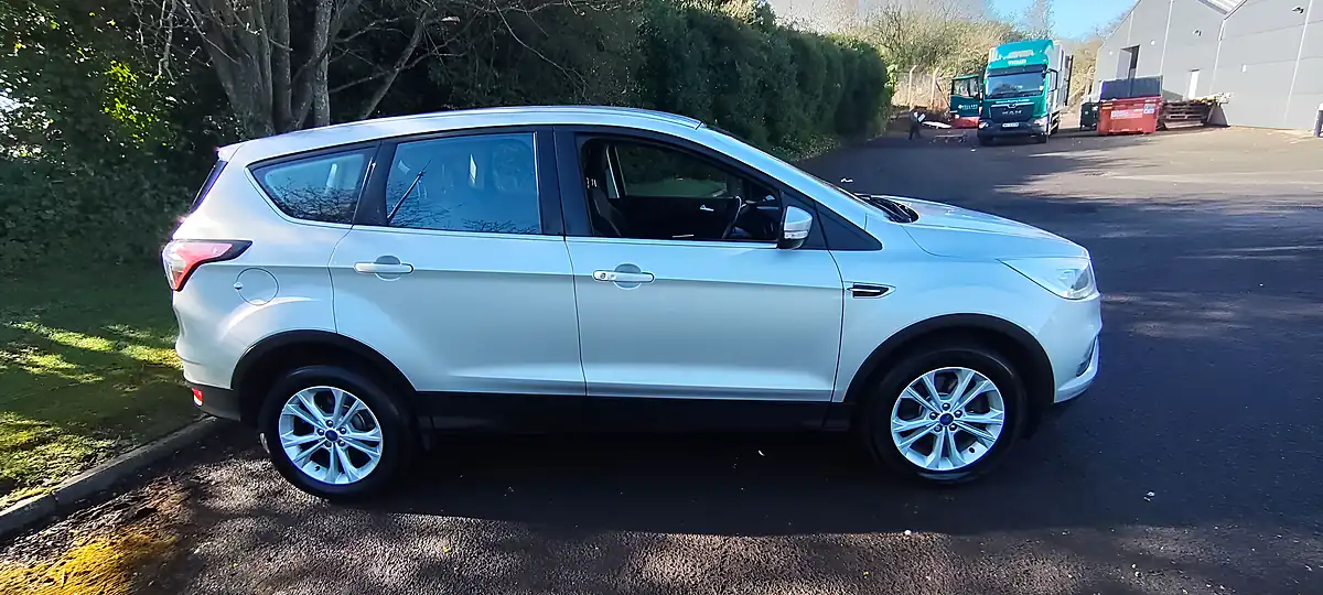 Used 2017 Ford Kuga Titanium Silver - Interior and Exterior details 6