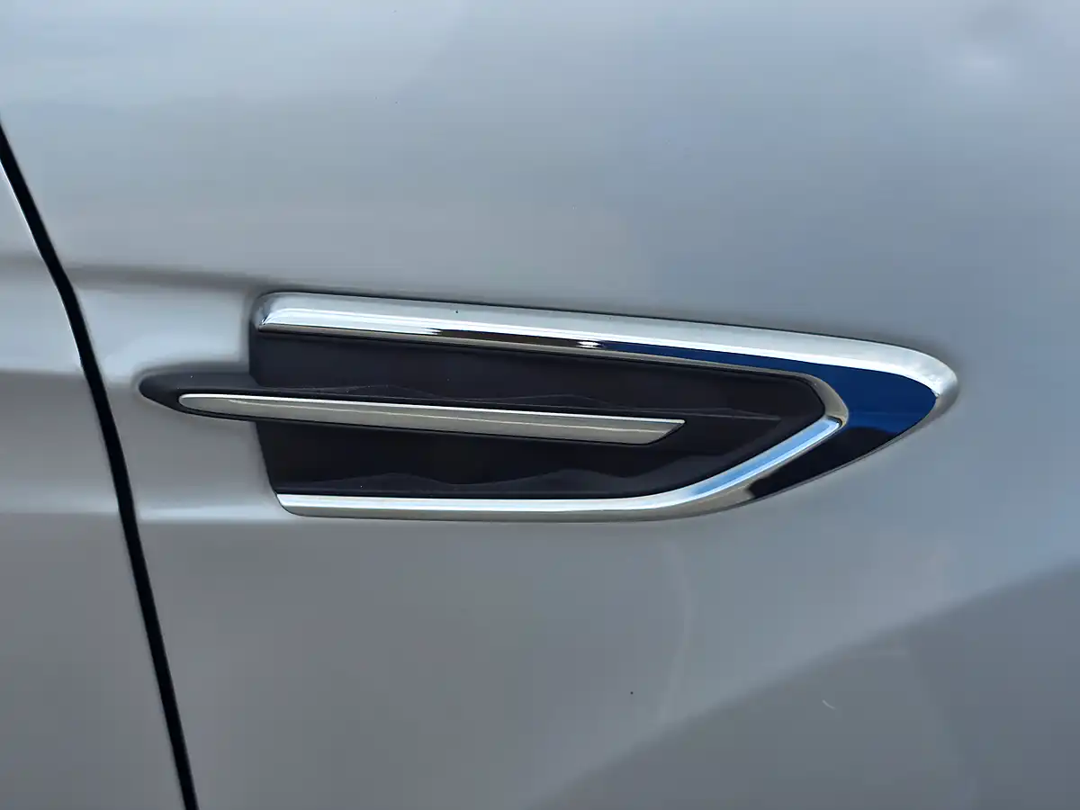 Used 2017 Ford Kuga Titanium Silver - Interior and Exterior details 18