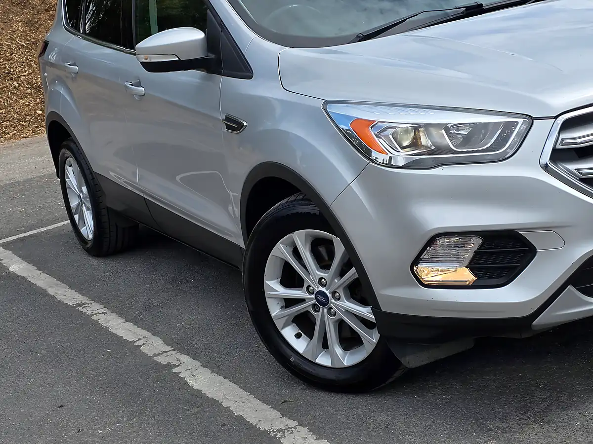 Used 2017 Ford Kuga Titanium Silver - Interior and Exterior details 19