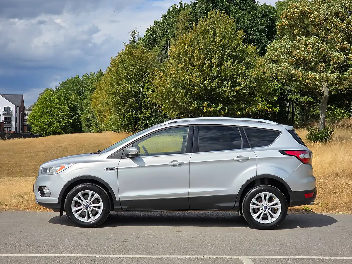 Used 2017 Ford Kuga Titanium Silver - Interior and Exterior details 4