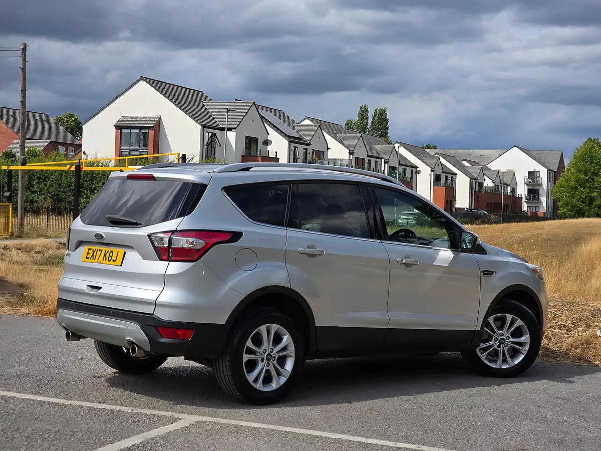 Used 2017 Ford Kuga Titanium Silver - Interior and Exterior details 7