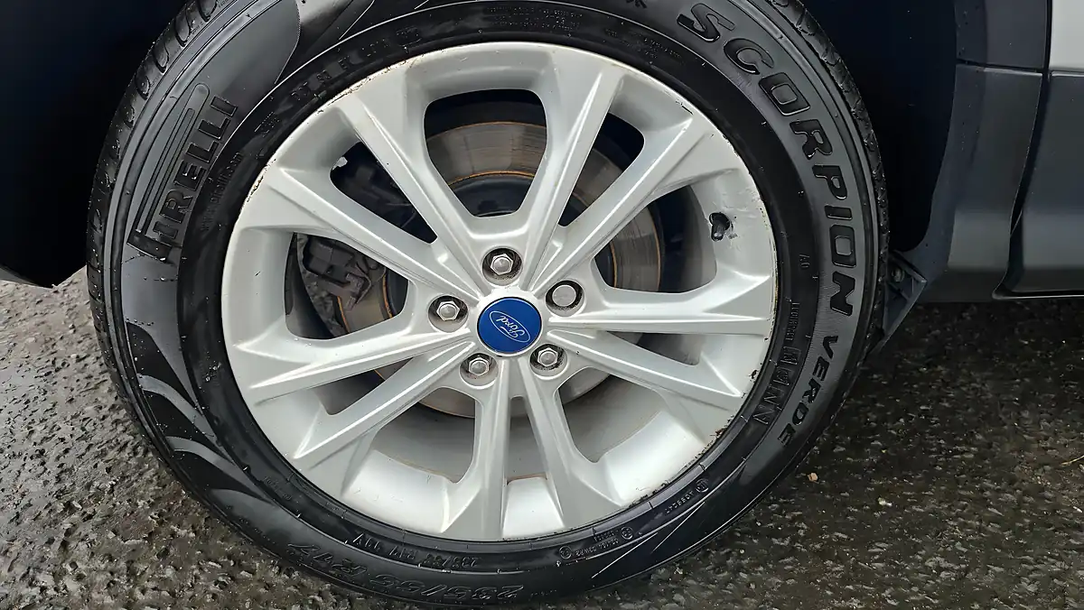 Used 2017 Ford Kuga Titanium Silver - Interior and Exterior details 19