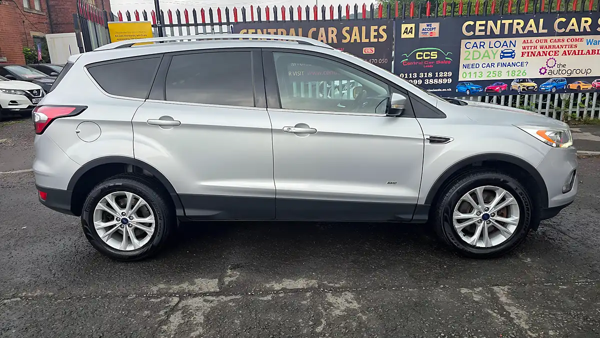 Used 2017 Ford Kuga Titanium Silver - Interior and Exterior details 7