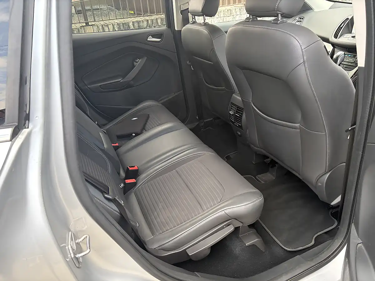 Used 2017 Ford Kuga Titanium Silver - Interior and Exterior details 10