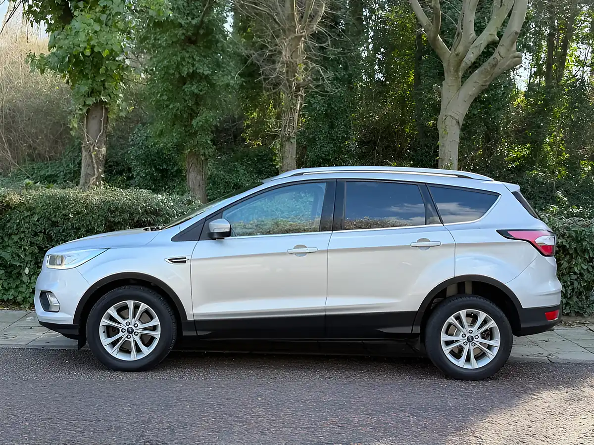 Used 2017 Ford Kuga Titanium Silver - Interior and Exterior details 10
