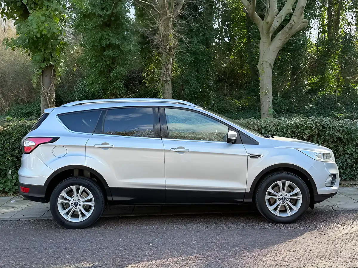 Used 2017 Ford Kuga Titanium Silver - Interior and Exterior details 5