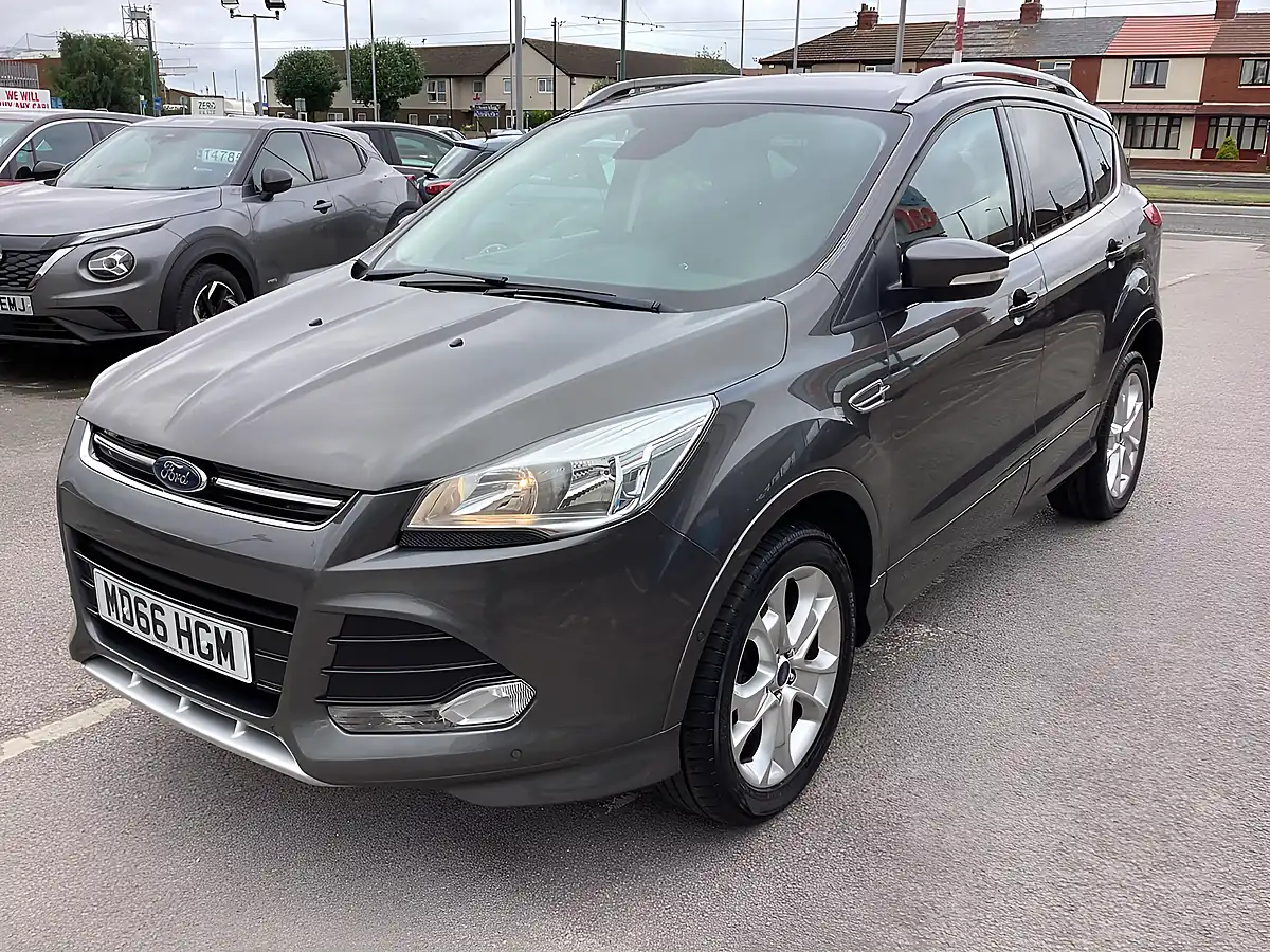 Used 2017 Ford Kuga Titanium Sport Grey - Interior and Exterior details 5