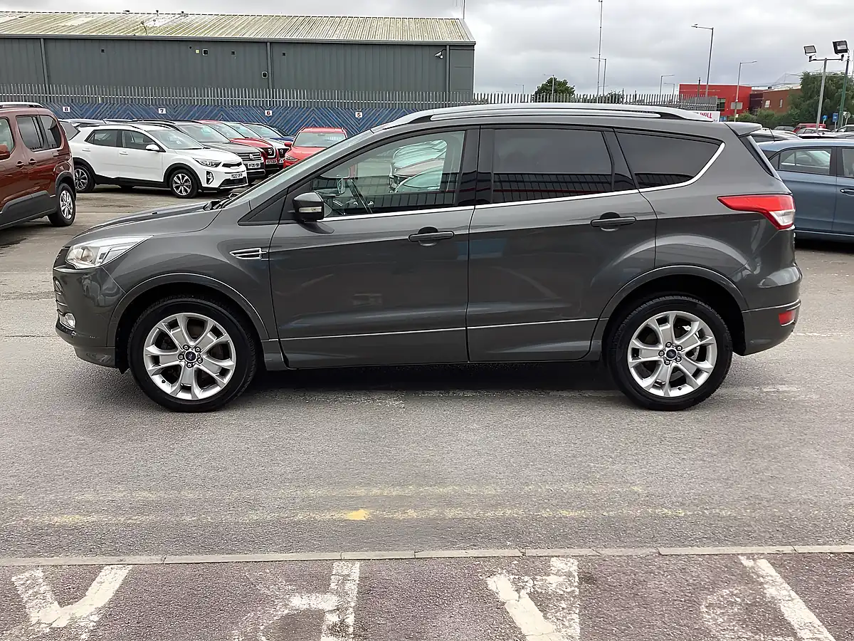 Used 2017 Ford Kuga Titanium Sport Grey - Interior and Exterior details 9