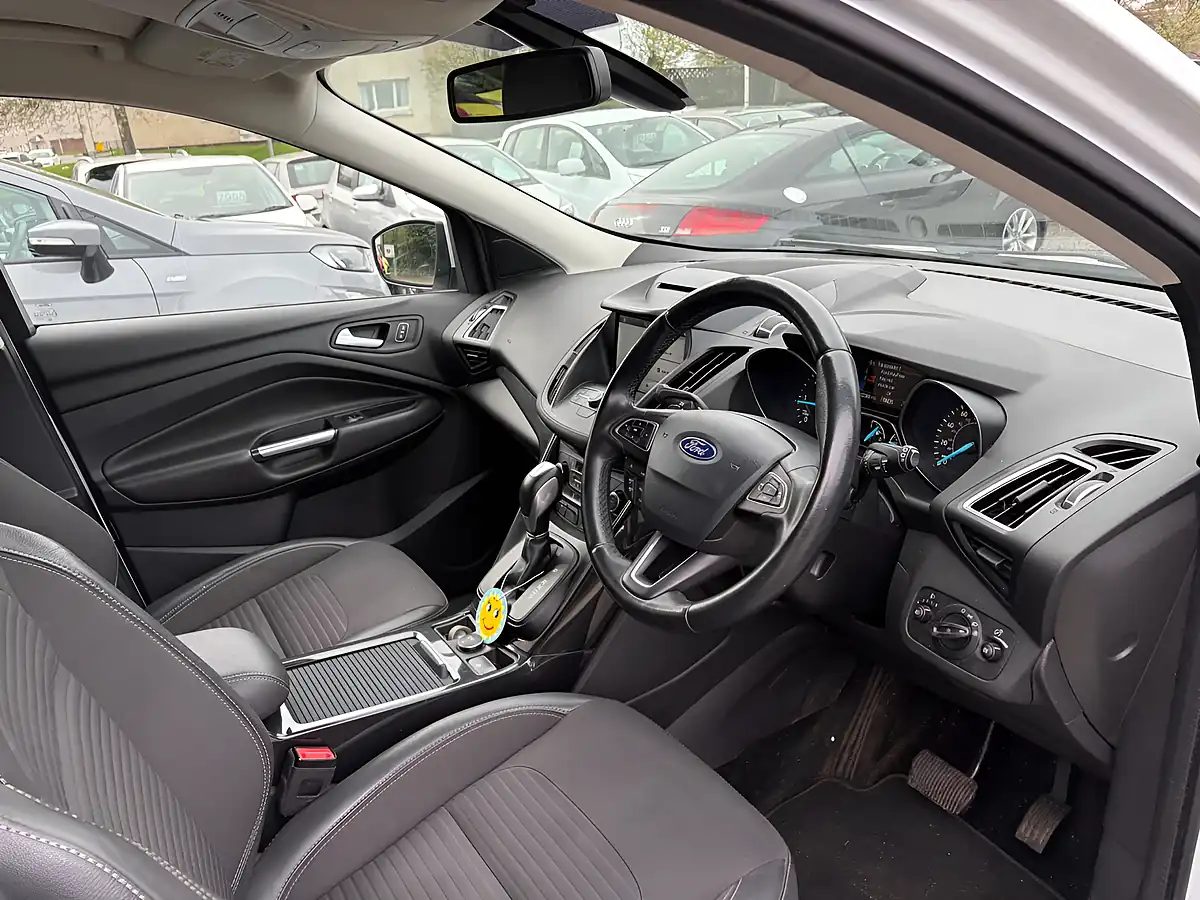 Used 2017 Ford Kuga Titanium White - Interior and Exterior details 9