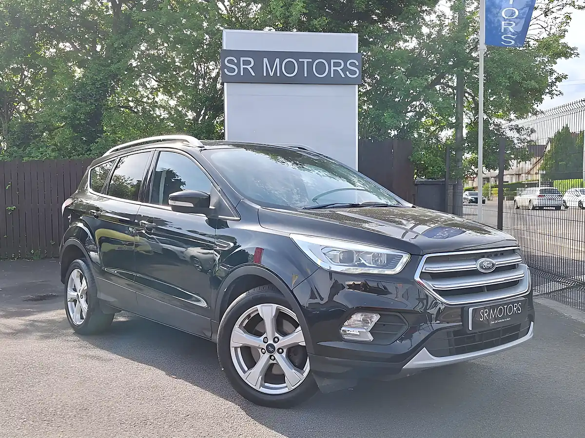 Used 2017 Ford Kuga Titanium X Black - Front View