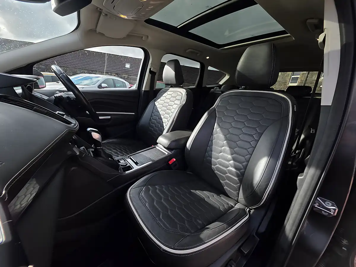 Used 2017 Ford Kuga Vignale Grey - Interior and Exterior details 10
