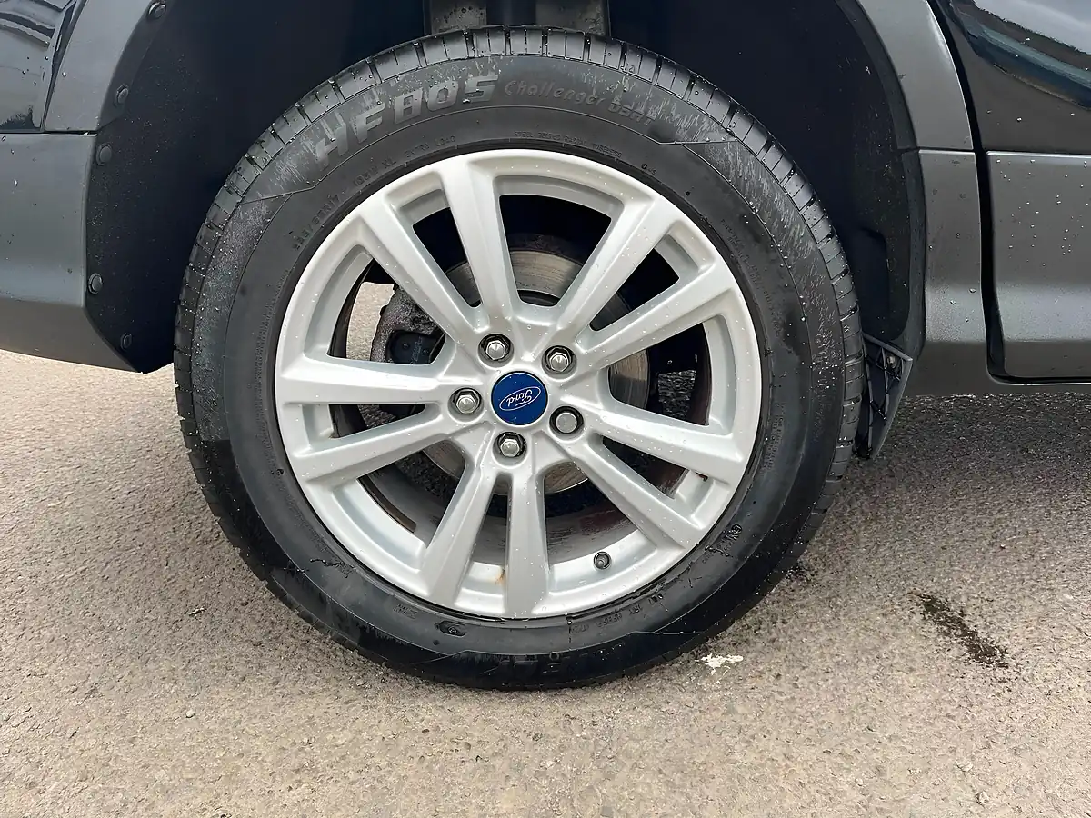 Used 2017 Ford Kuga Zetec Black - Interior and Exterior details 15