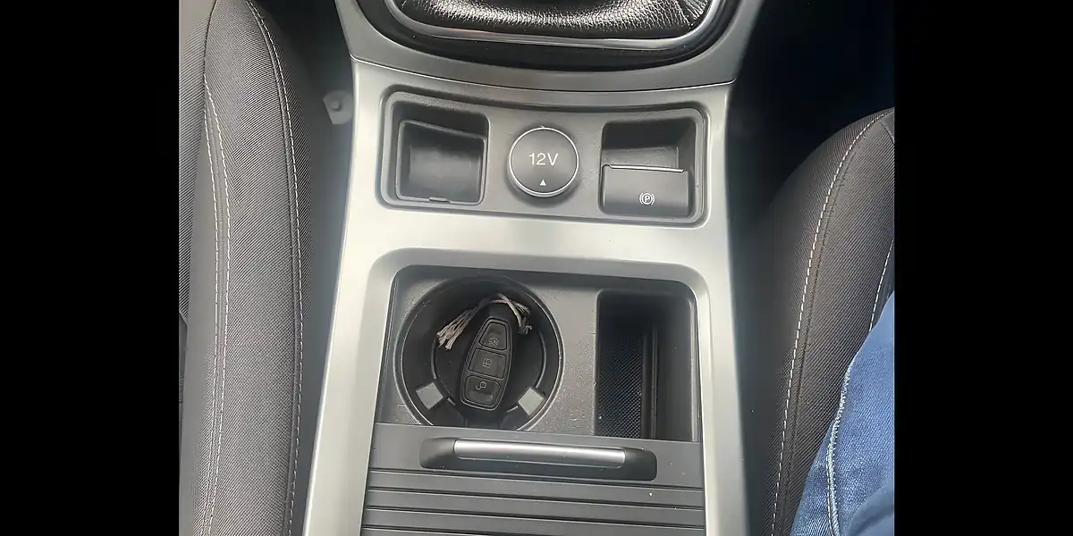 Used 2017 Ford Kuga Zetec Blue - Interior and Exterior details 18