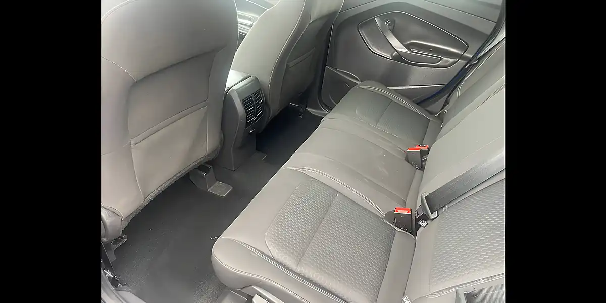 Used 2017 Ford Kuga Zetec Blue - Interior and Exterior details 9