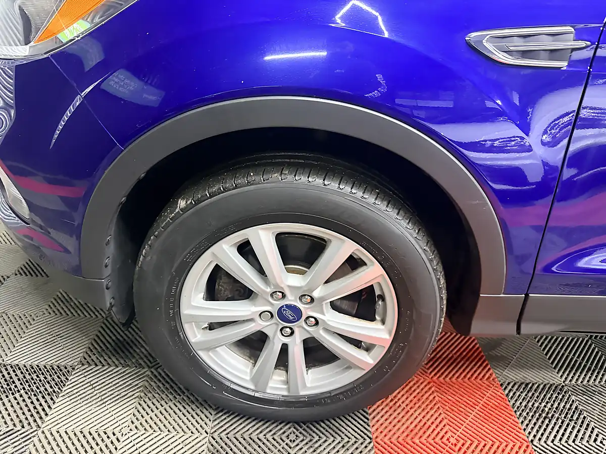 Used 2017 Ford Kuga Zetec Blue - Interior and Exterior details 13