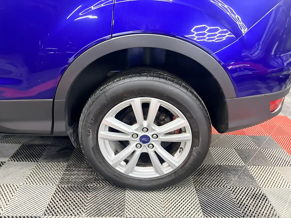 Used 2017 Ford Kuga Zetec Blue - Interior and Exterior details 14