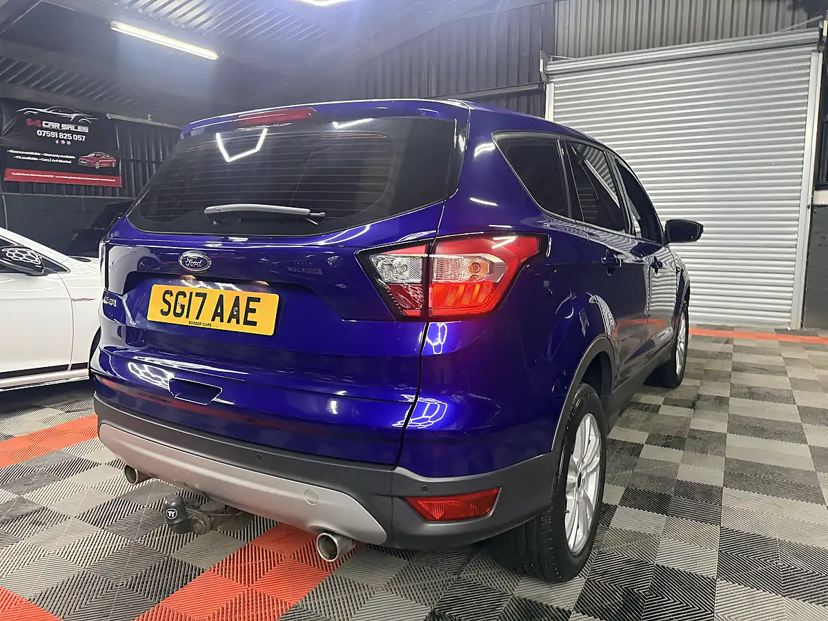 Used 2017 Ford Kuga Zetec Blue - Interior and Exterior details 9