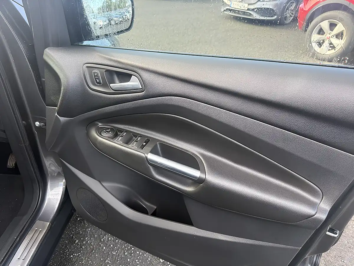 Used 2017 Ford Kuga Zetec Grey - Interior and Exterior details 13