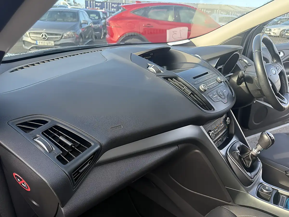 Used 2017 Ford Kuga Zetec Grey - Interior and Exterior details 17