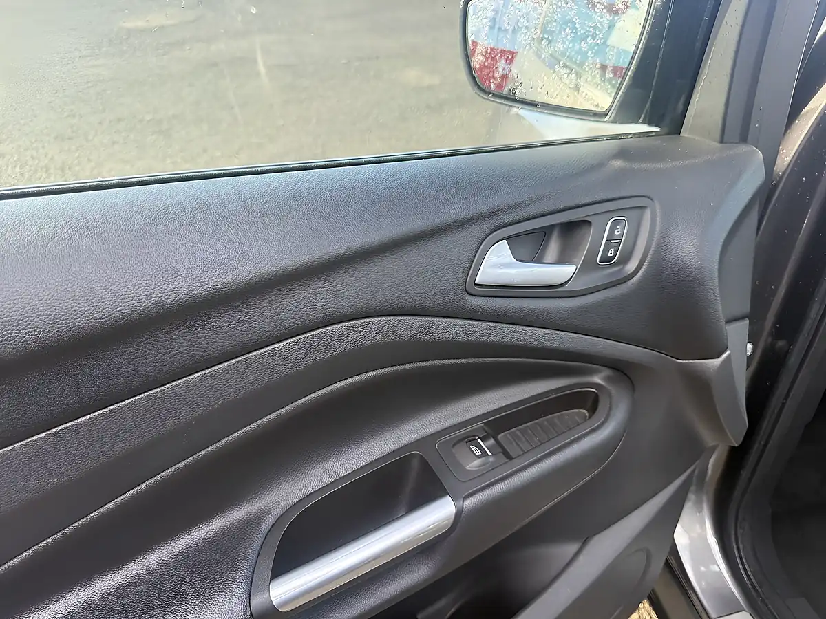 Used 2017 Ford Kuga Zetec Grey - Interior and Exterior details 18