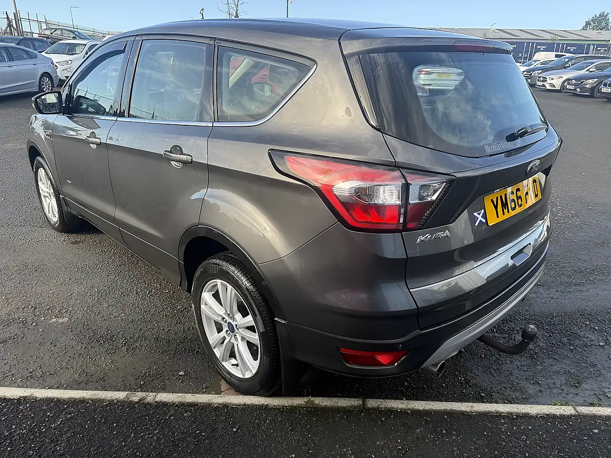 Used 2017 Ford Kuga Zetec Grey - Interior and Exterior details 5