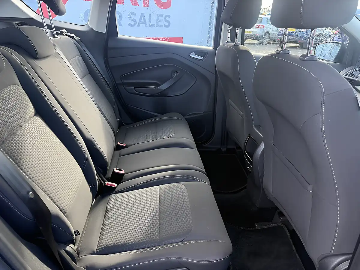 Used 2017 Ford Kuga Zetec Grey - Interior and Exterior details 7