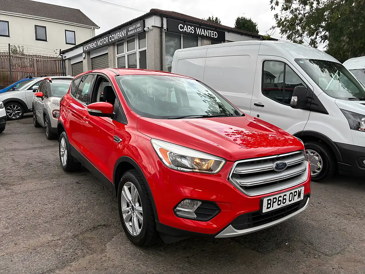 Used 2017 Ford Kuga Zetec Red - Front View