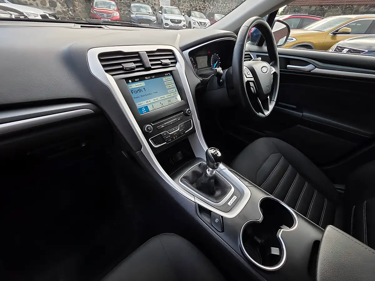 Used 2017 Ford Mondeo Econetic Style Deep Impact Blue - Interior and Exterior details 11