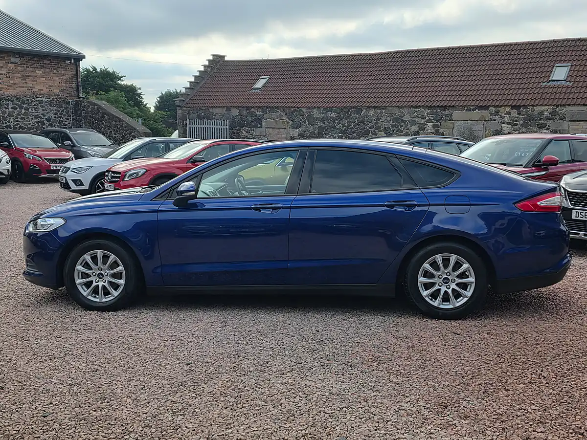 Used 2017 Ford Mondeo Econetic Style Deep Impact Blue - Interior and Exterior details 14