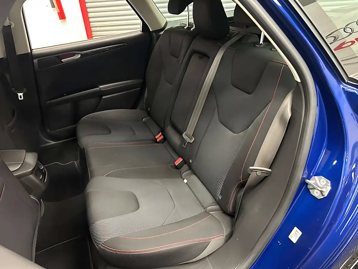 Used 2017 Ford Mondeo ST-Line Blue - Interior and Exterior details 16