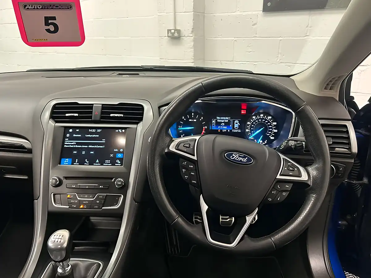 Used 2017 Ford Mondeo ST-Line Blue - Interior and Exterior details 19